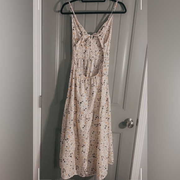 SHEIN Vacay Ditzy Floral Tie-Back Midi Summer Dress - Picture 2 of 3